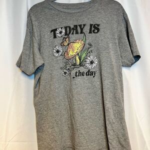 Cato Gray Graphic Tee - Short Sleeve